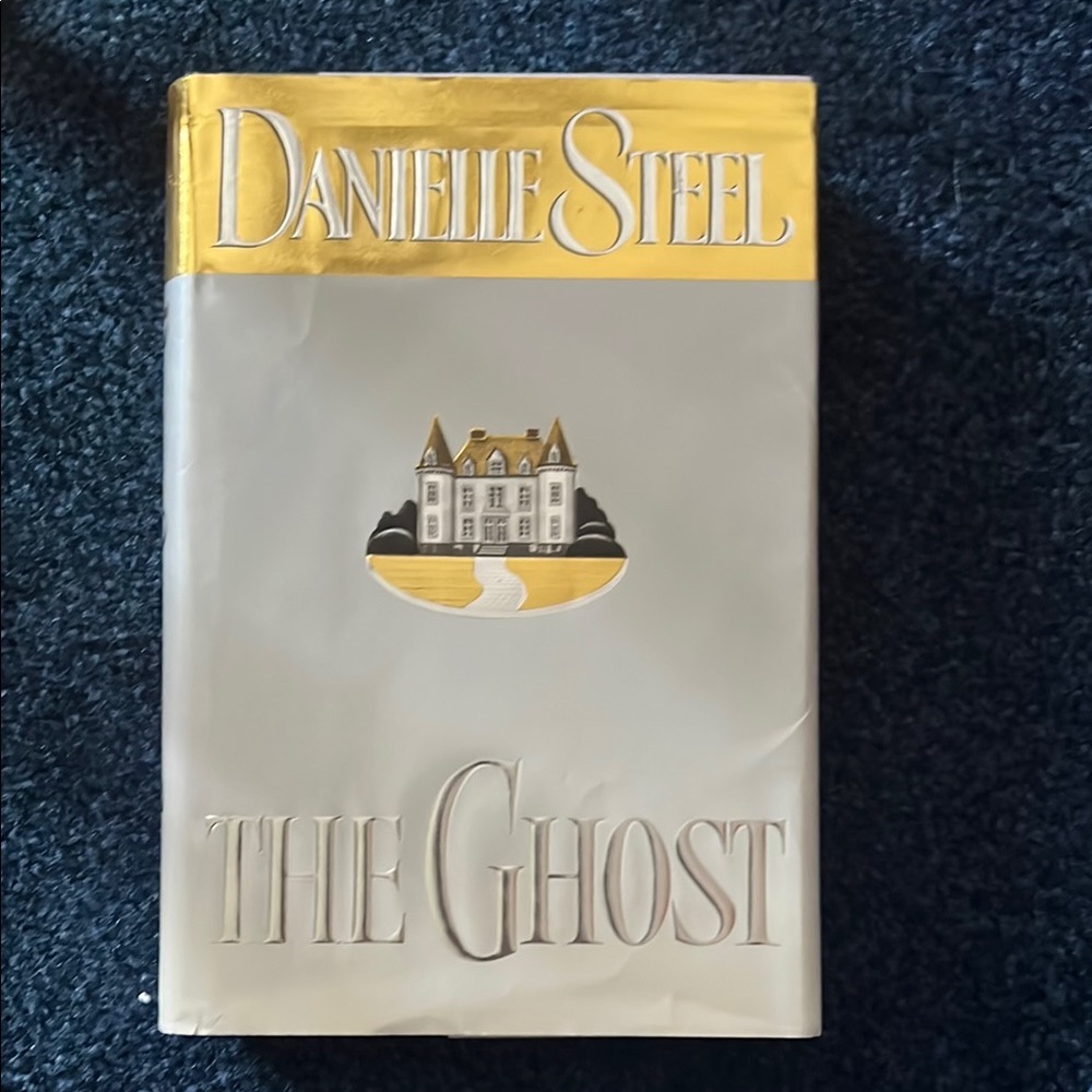 Chronicle Books Gold and Cream Edition The Ghost